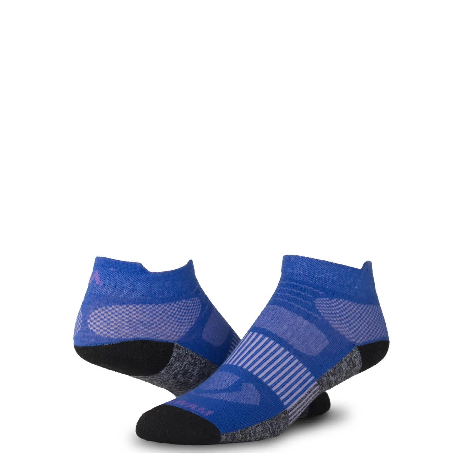 Attain Lightweight Low Sock with Tab Back